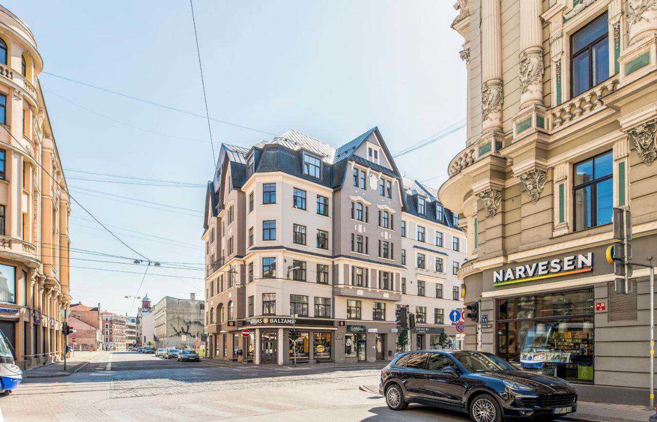 Perfect Location Cozy Studio Apt ➤Fully Equipped Riga Luaran gambar