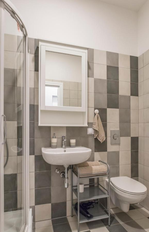 Perfect Location Cozy Studio Apt ➤Fully Equipped Riga Luaran gambar